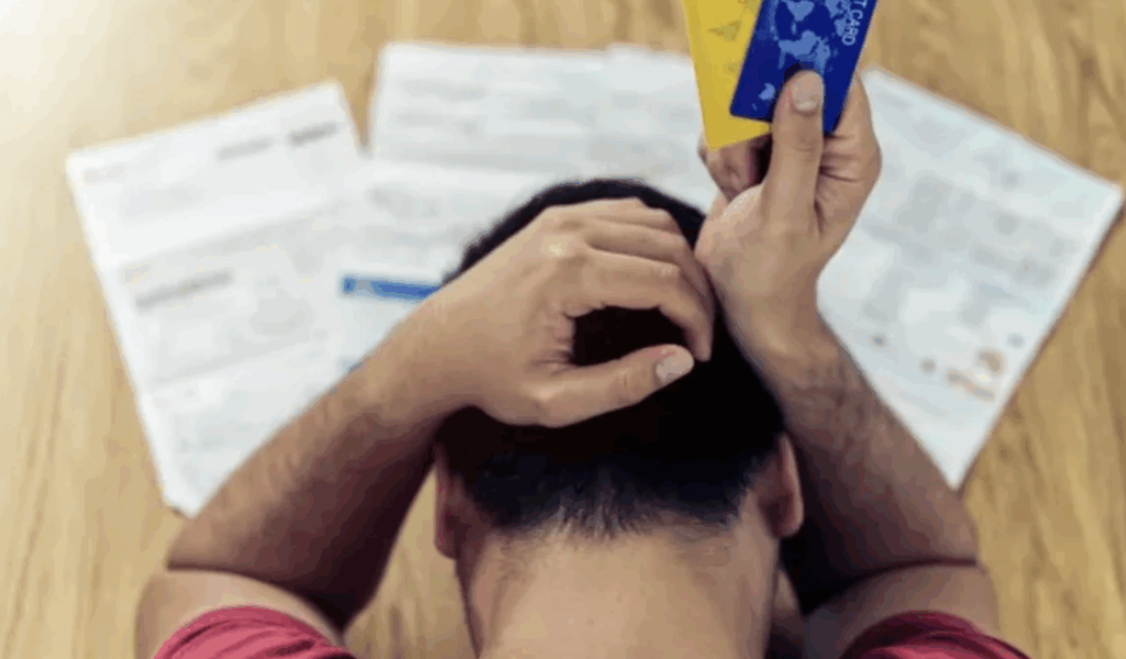 Crece la morosidad: Más hogares en Argentina se atrasan con el pago de créditos bancarios o con billeteras virtuales