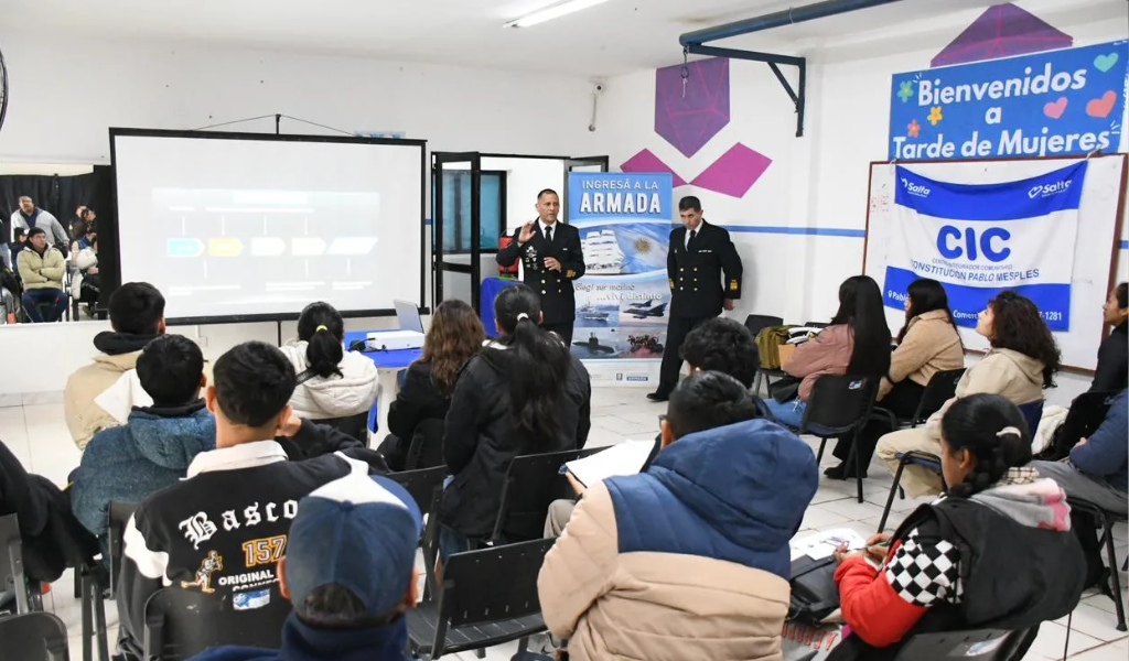 La Armada Argentina llega a los CICs con su oferta educativa y laboral para los salteños