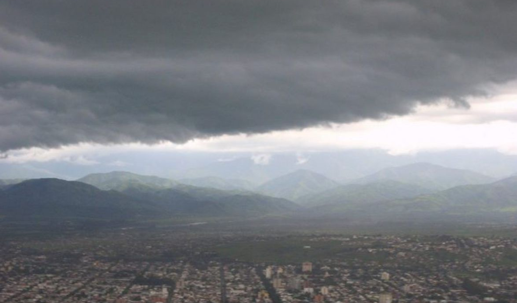 El Servicio Meteorológico Nacional emitió un alerta por tormentas aisladas y fuertes en distintos puntos de Salta