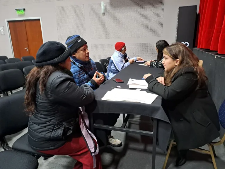 En el municipio de Salta asesoraron a vecinos sobre deudas, tarjetas de crédito y derechos del consumidor