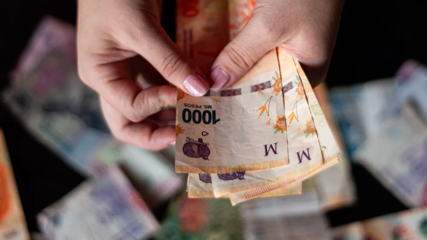 El Gobierno nacional fijó un salario mínimo de miseria: Aumentará $ 50 mil en ocho meses