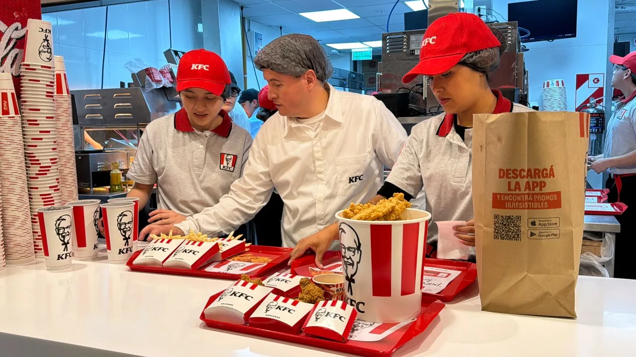 Inserción laboral: 40 salteños se incorporaron a KFC tras un trabajo conjunto con el Municipio de Salta