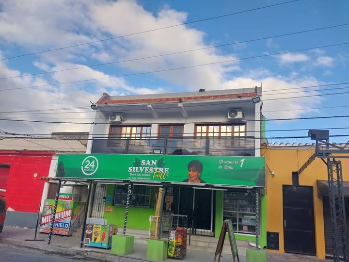 En Cerrillos tres operarios recibieron una descarga eléctrica: Lamentablemente uno de ellos falleció