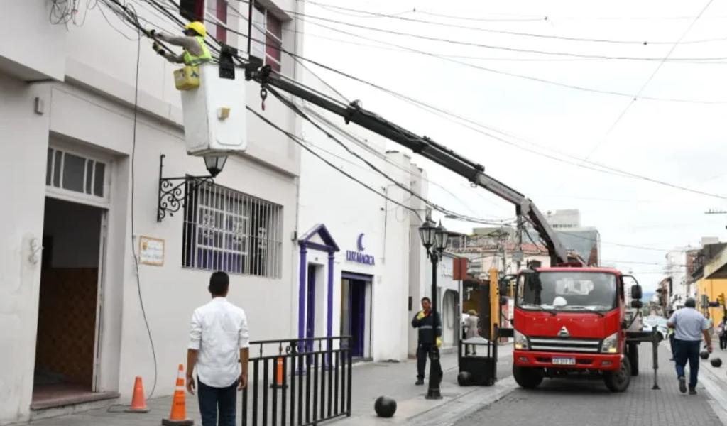 Despeje de cables: este año se van retirando 93 mil metros lineales