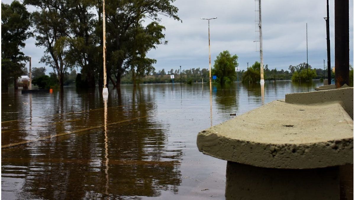 El Niño podría ser histórico y aumenta el riesgo de inundaciones en Argentina