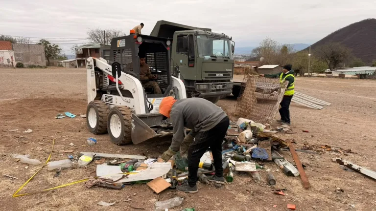 Descacharrado: El trabajo conjunto del Municipio, Nación y el Ejército lleva retiradas más de 1.100 toneladas de residuos
