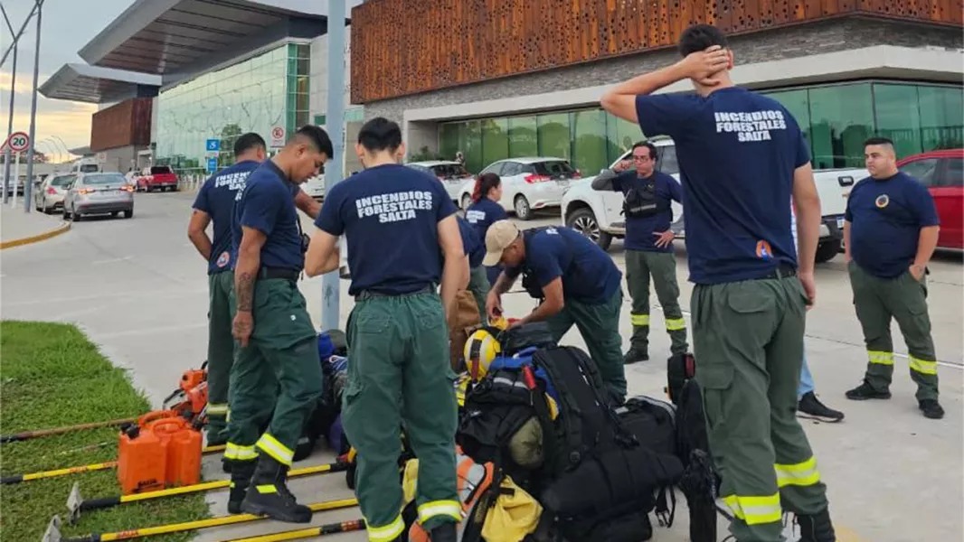 Salta envió 7 brigadistas para combatir los incendios forestales en Chubut