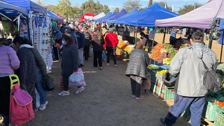 Exitosa edición de El Mercado en tu Barrio” en zona este: cientos de vecinos accedieron a ofertas de productos y servicios  gratuitos