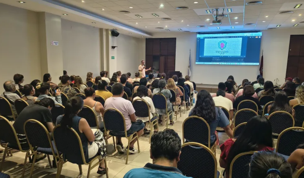 Transformá tus ideas en diseños: La Municipalidad te enseña a usar la IA para tus proyectos. Será el viernes 17 en la Escuela de Emprendedores