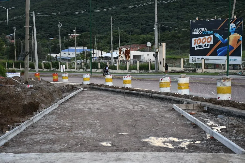 La Municipalidad comenzó la remodelación del nuevo ingreso al cerro San Bernardo:  "Será más seguro"