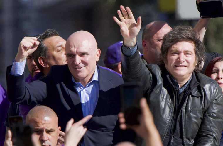 Milei defendió nuevamente a Espert: "Le destruyeron la reputación mediante una operación política"