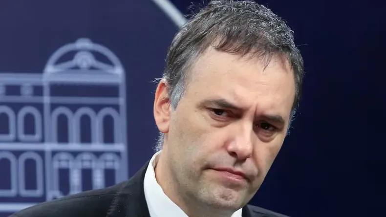 Se vence el plazo para que Manuel Adorni justifique el incremento de su patrimonio pero aseguran que pediría una prórroga