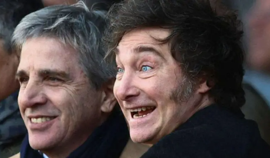 Mientras el país vive en medio de un festival de deuda, un fondos buitre vuelven a apuntar contra Argentina