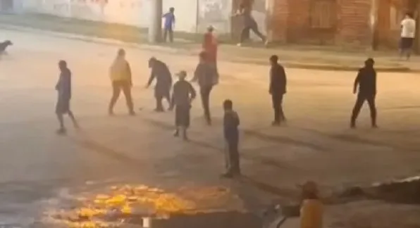 Una mujer fue baleada durante un enfrentamiento entre dos bandas en un barrio de la capital salteña