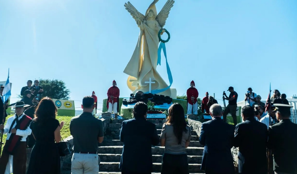 La ciudad conmemoró el 44° aniversario del Día del Veterano y de los Caídos en Malvinas
