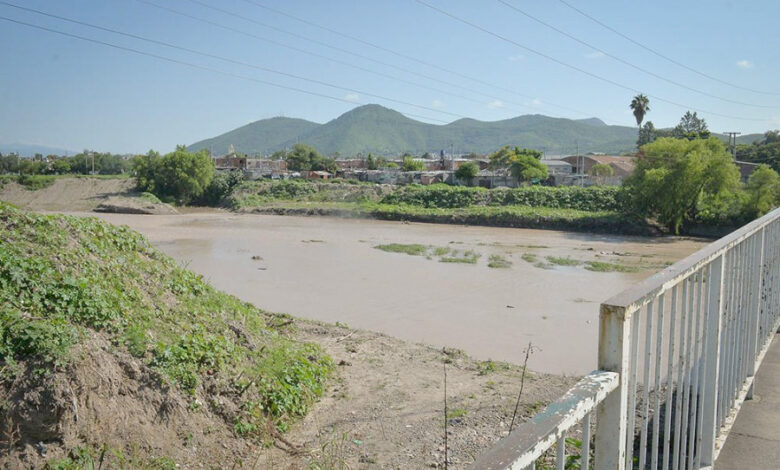 Encontraron el cuerpo de un hombre en aguas del río Arenales. Se trataría de un joven desaparecido hace una semana