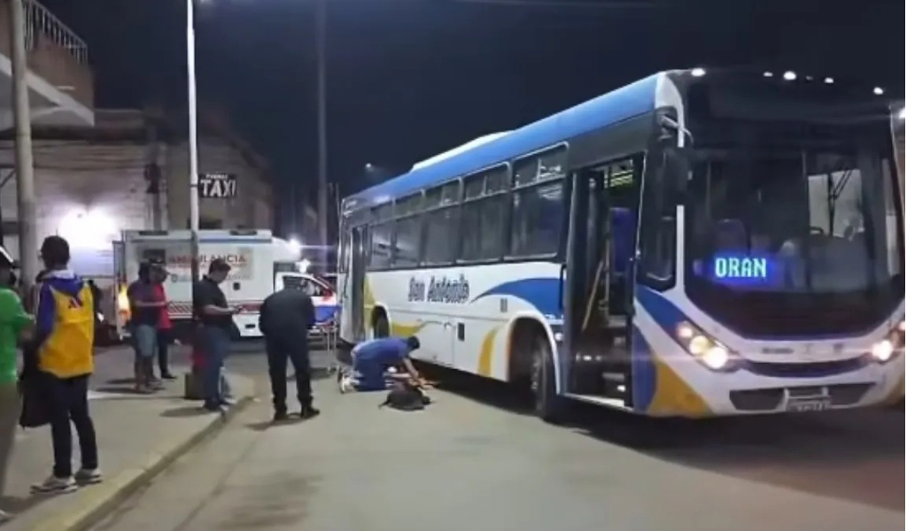 En el norte de Salta un hombre perdió la vida tras ser atropellado por un colectivo