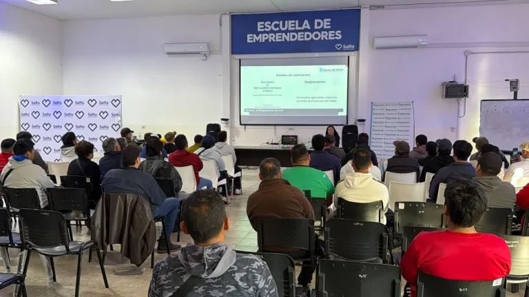 Municipio y Aguas del Norte forman nuevos plomeros matriculados