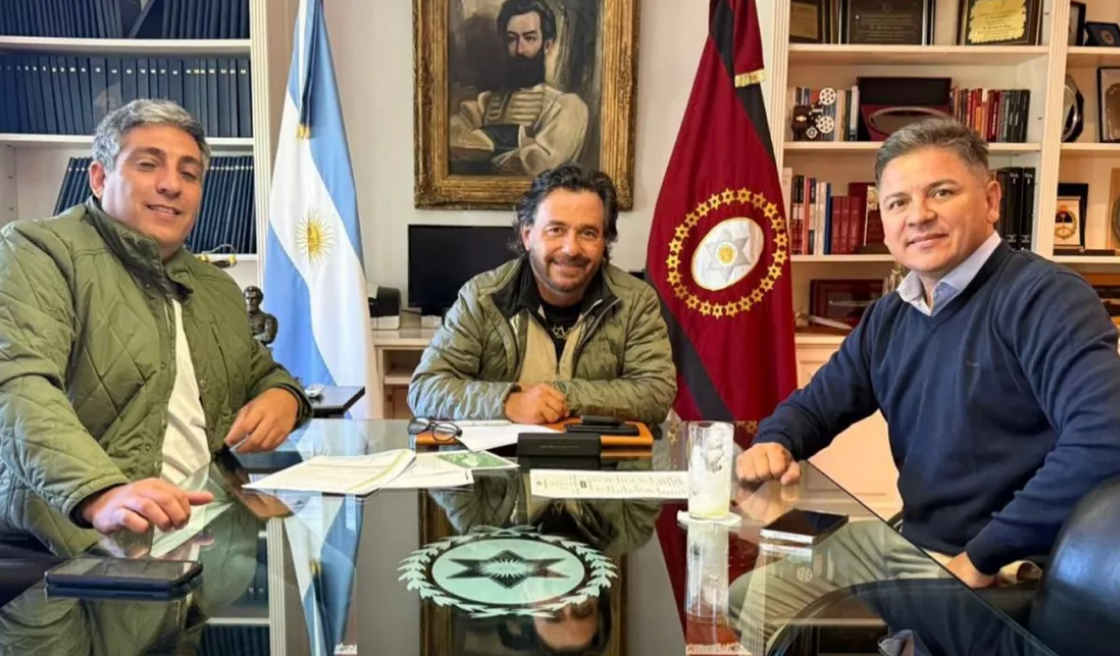 Crecida del Río Pilcomayo: El gobernador Sáenz coordina el operativo integral de asistencia en Rivadavia