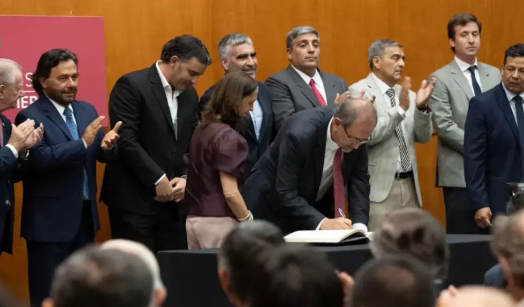 Se achica el Estado: La nueva Ley de Ministerios  en Salta reduce secretarías y elimina duplicidad de funciones