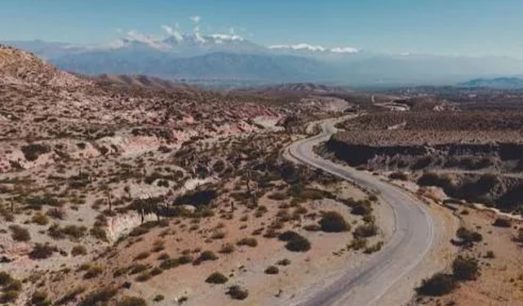 El intendente Cachi pide mejorar las Rutas 33 y 40 para la temporada turística: "“Ya no alcanza solamente con el bacheo"