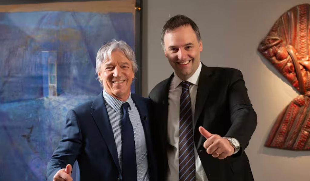 Nueva factura compromete a Adorni: Grandio también costeó su vuelo de regreso