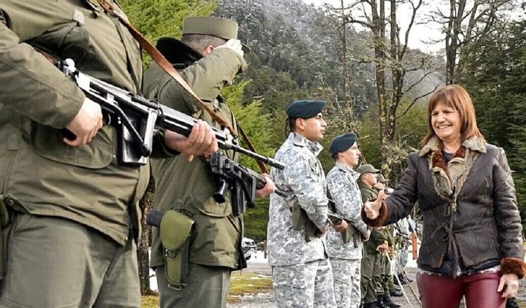 Por los bajos sueldos y la mala cobertura médica 2.200 efectivos renunciaron en las fuerzas armadas y de seguridad federales