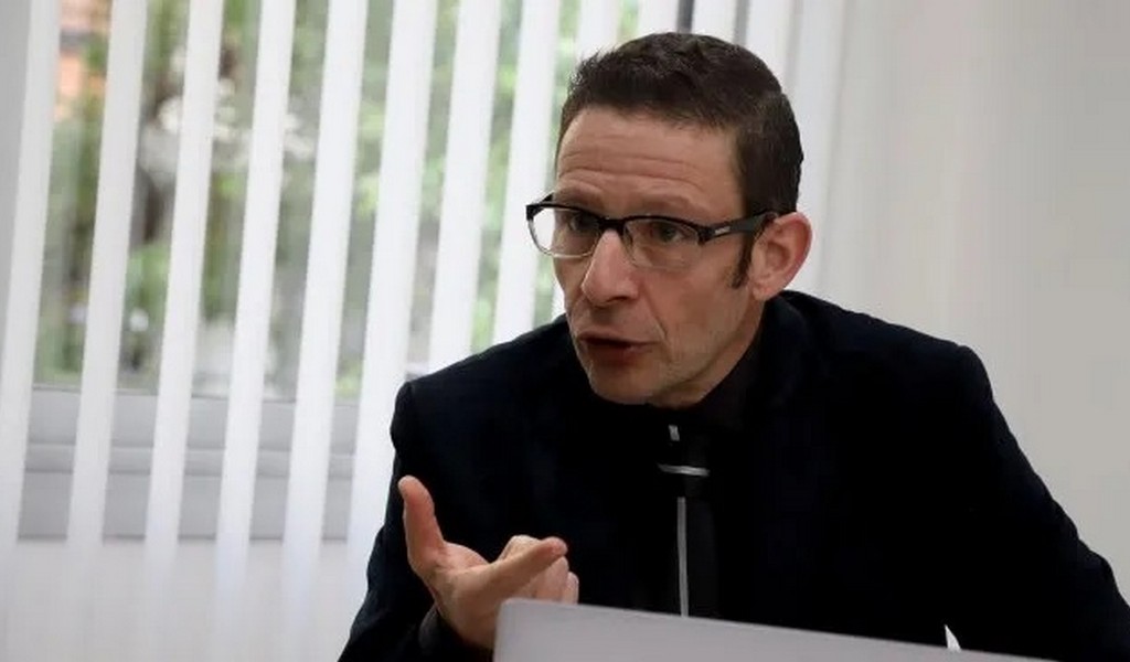 Un exsocio de Milei anticipó que Luis Caputo tiene "los días contados" como ministro de Economía