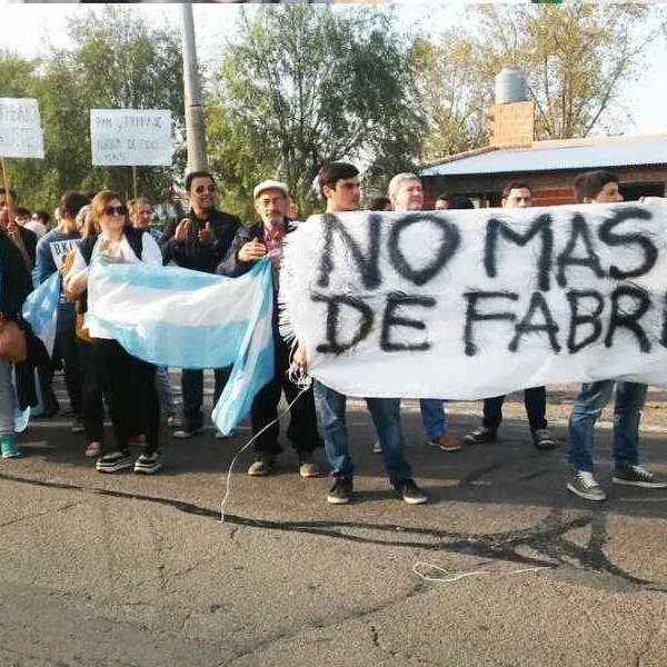 Mientras el Banco Mundial afirma que hoy la mayoría de los países apuesta a la industria, Milei la destruye