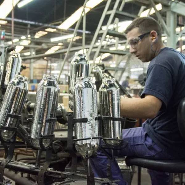Crisis de empresas: se perdieron más de 5.600 en 2026 y ya son 28.262 las bajas durante la era de Javier Milei