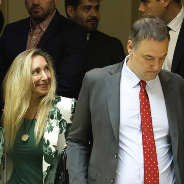 En el entorno de Karina dicen que Adorni les miente: 