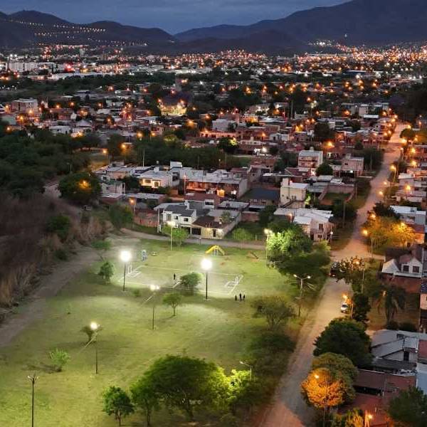 La Municipalidad de Salta ya reemplazó 5.000 luminarias por tecnología LED: “El intendente puso el foco en la iluminación desde el primer día”