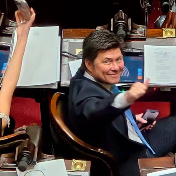 Papelón en el Congreso: Diputado libertario se equivocó y elogió el proyecto peronista pensando que era de la LLA