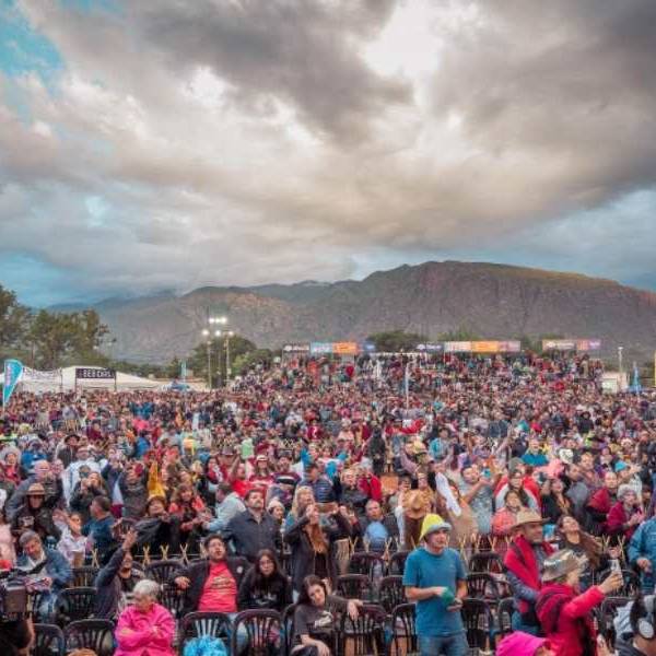 Serenata a Cafayate 2026: La intendenta aseguró que la venta de entradas alcanzó cifras históricas y alerta por las reventas