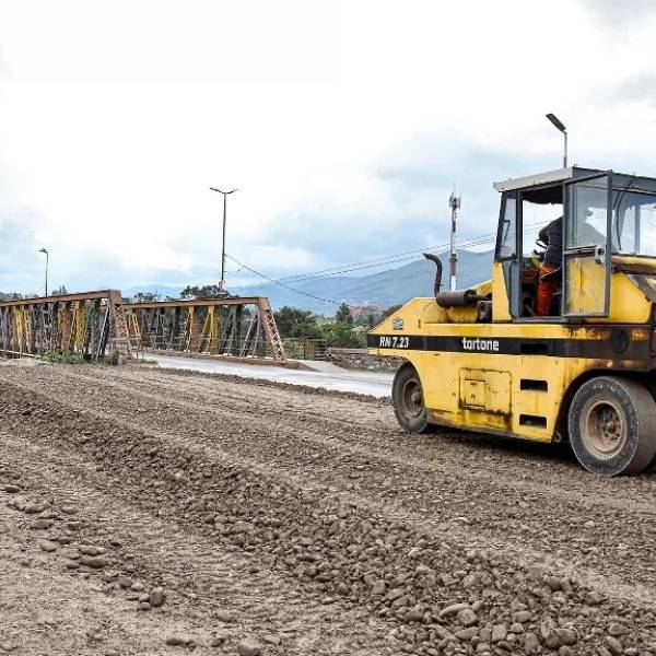 Avanza en Vaqueros la construcción de los 2 nuevos puentes y 4 km de autopista