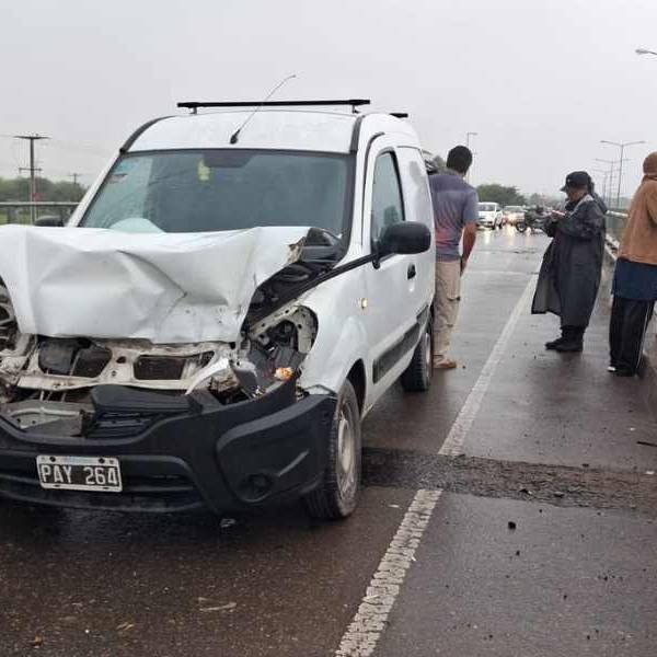 ¡Se necesitan las cámaras de fotomultas urgente! en medio de la lluvia se produjo otro choque en cadena en Circunvalación Oeste