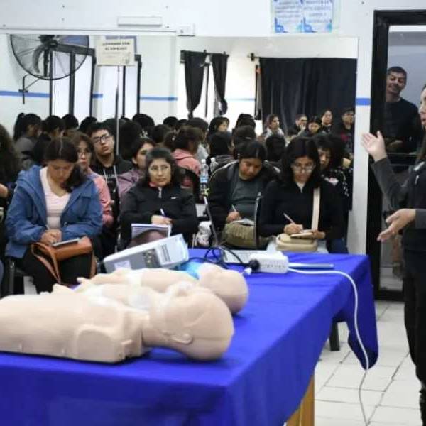 El Municipio realizó exitosas jornadas de capacitación en RCP y Primeros Auxilios en el CIC de Constitución