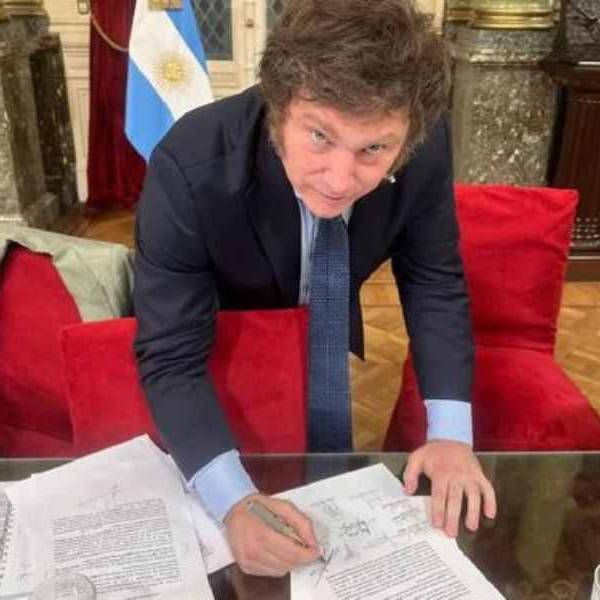 ¿Lo hará? El jueves vence el plazo para que Javier Milei vete emergencia en el Hospital Garrahan y financiamiento universitario