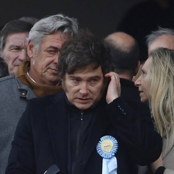 Una encuesta indica que el rechazo a Milei trepa al 55 por ciento y la corrupción ya es la principal preocupación