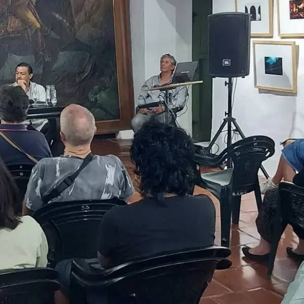 El municipio invita a disfrutar del 6to encuentro del ciclo de poesías “La Bitácora”
