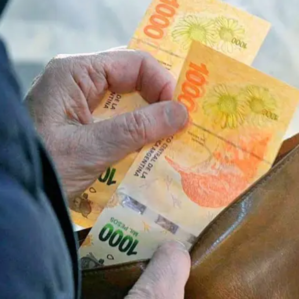 Fragilidad de los hogares argentinos: cierre de empresas, menos empleo y salarios y récord de morosidad