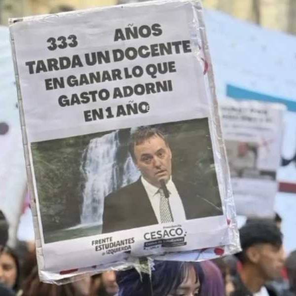 Un docente universitario debería trabajar 333 años para ganar lo que Adorni gastó en un año