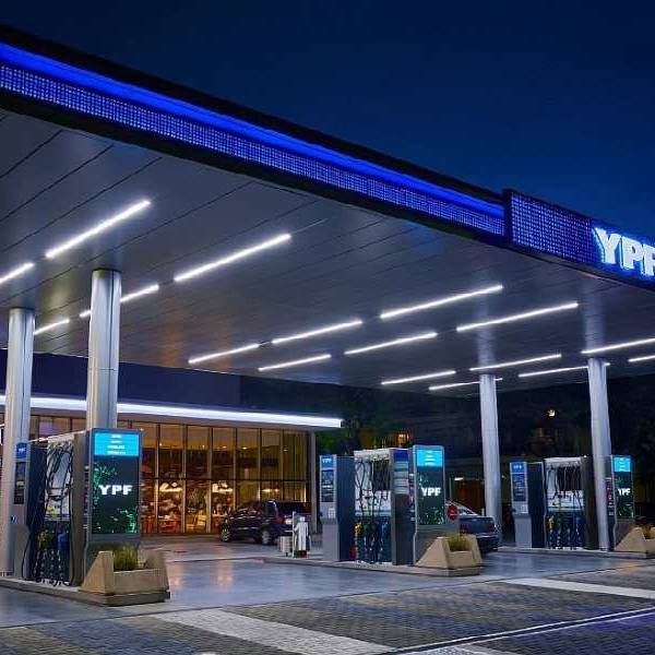 ¿Habrá control de precios? YPF anunció que va a mantener estables los precios de los combustibles por 45 días