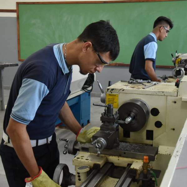 El presupuesto nacional 2026 quita fondos a escuelas técnicas, becas, a ciencia y tecnología