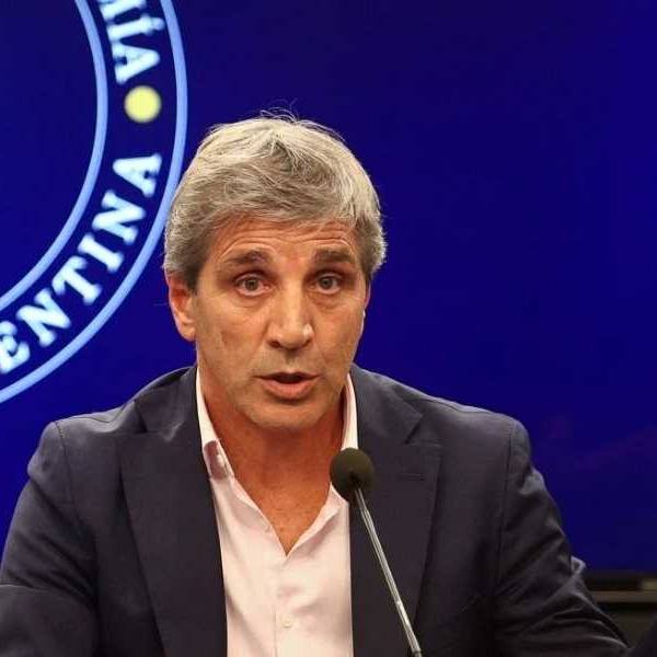 Ahora Toto Caputo pide esperar a junio para que mejore el bolsillo