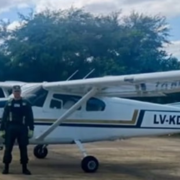 Salta: Siguen detenidos los 2 ciudadanos bolivianos que buscaban llevar un avión de forma clandestina a Bolivia