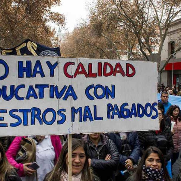 Los trabajadores de la educación de todo el país son uno de los sectores más golpeados por el ajuste libertario
