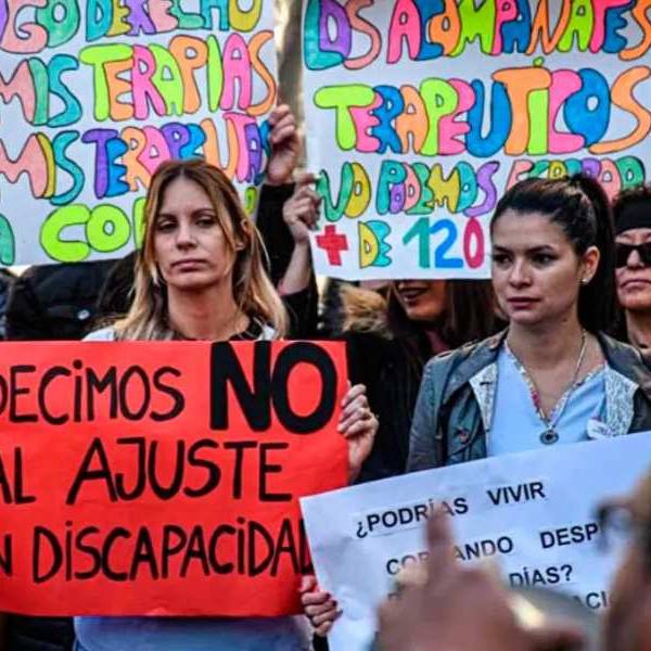 Familias salteñas de personas con discapacidad advierten una situación límite para sostener terapias, traslados y tratamientos: 