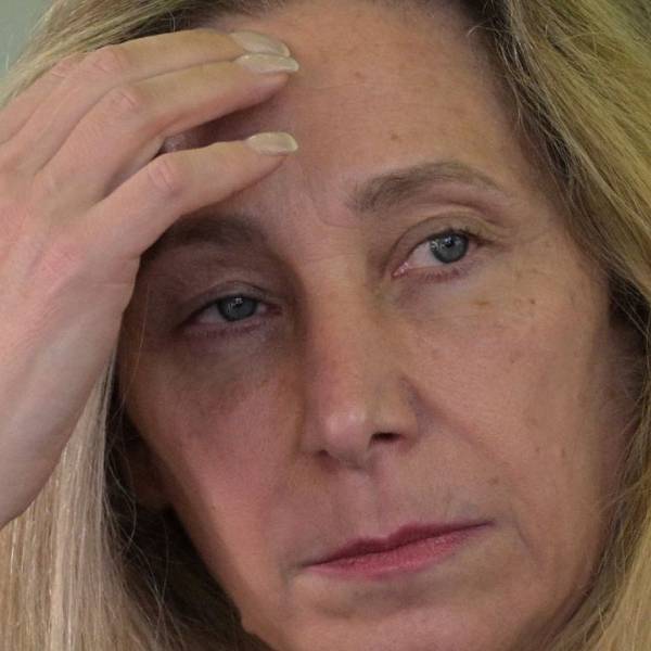 Expertos constitucionalistas señalan que prohibir la difusión de los audios de Karina es un acto de censura