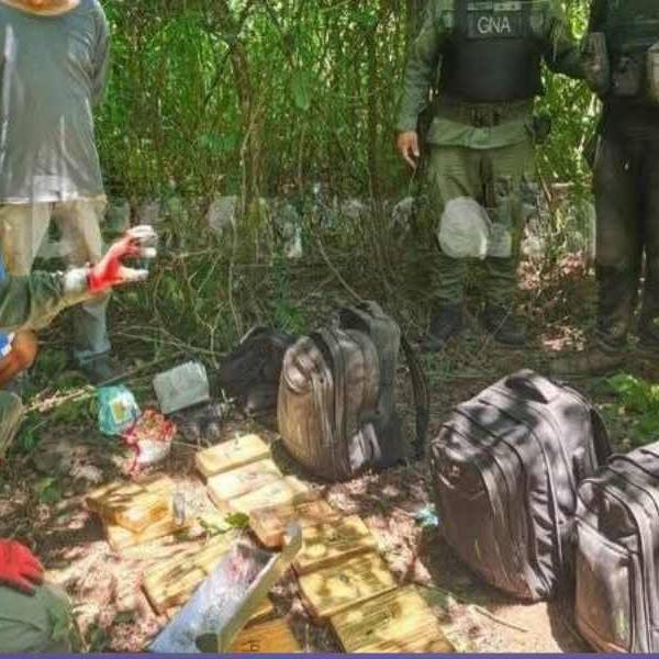 Incautan 61 kilos de cocaína en una zona rural de Salta. Uno de los traficantes atrapados es menor de edad